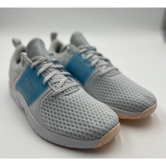 Nike Renew Women's Gymnastics Shoe Size 12‎ Pure Platinum/Metallic Silver EUC - Picture 1 of 12